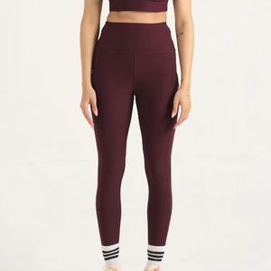 Ensemble de yoga pour femmes de haute qualité, léger, sans manches, avec impression de logo personnalisée, vêtements de fitness pour la salle de sport, ensembles de yoga en tissu spandex - Product Image 3