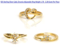 Bague Fleur en Or Jaune et Zircon, Design Minimaliste, Sertissage Clos, Coupe Ronde Brillante, Unisexe, Cadeau de Mariage et Fiançailles, Usage Quotidien