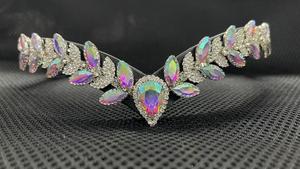 Diadema de cuero iridiscente con cristales en forma de onda para caballo, cosida a mano, resistente, personalizable, con adornos ecuestres. - Product Image 3