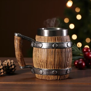 Mug Viking en bois fait main avec bandes et rivets métalliques, forme ronde antique, décoration d'intérieur durable - Product Image 3