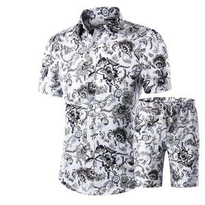 Conjunto de verano moderno con camiseta y pantalones cortos, tacto de algodón suave, diseño elegante, perfecto para uso diario y casual. - Product Image 4