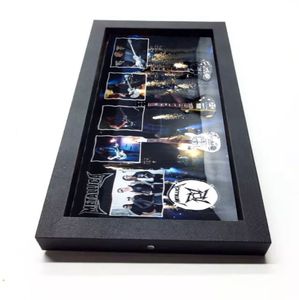 กรอบรูปดนตรี Metalica ขนาด 7.8 x 13.8 นิ้ว พร้อมกีตาร์และกรอบกล่องกระจกสำหรับของขวัญดนตรีและของที่ระลึก - Product Image 3