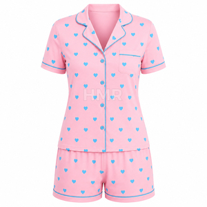 Conjunto de Pijama de Manga Corta con Estampado de Corazones Rosa y Azul Cielo de la Hermandad HMR, con Botones en la Parte Delantera y Pantalones Cortos - Product Image 5