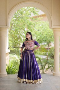 Lehenga Choli traditionnel en soie verte avec blouse brodée, coupe ample, longueur au sol, robe de mariée pour femmes, style Inde Pakistan - Product Image 3