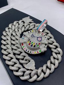 Montre élégante en moissanite de qualité supérieure, style hip-hop streetwear de luxe, disponible en gros de l'Inde vers les États-Unis et le Royaume-Uni. - Product Image 5