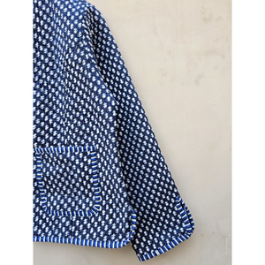 Veste en toile de coton respirante et écologique, réversible, faite à la main, motif imprimé au bloc, aspect tissu texturé matelassé, couleur indigo - Product Image 5