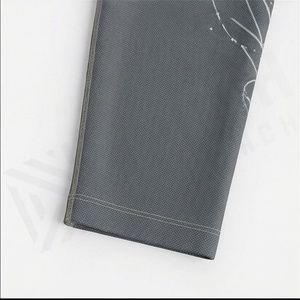 ชุดออกกำลังกายพรีเมียม เสื้อชั้นในกีฬาแบบกำหนดสีได้ กางเกงโยคะแบบรัดรูป กางเกงวิ่งสำหรับฝึกซ้อม ขายส่งเสื้อผ้ากีฬา - Product Image 6