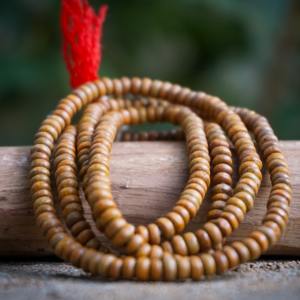 Collar Mala Tradicional de Cuentas de Madera de 2 mm para Oración, Japón, Pooja, Meditación, Yoga, Uso Devocional, Marrón, Sigma Export - Product Image 2