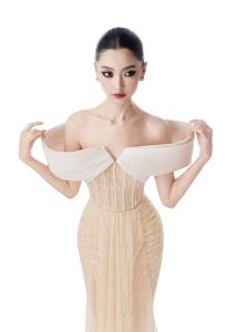 Vestido REGAL WARP _ vestido de noche de lujo de la marca local vietnamita - Product Image 4