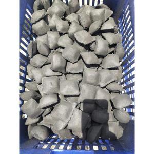 Charbon de coco naturel de qualité supérieure en briquettes, formes coussin et hexagonales, emballage en vrac pour restaurants, hôtels et barbecues - Product Image 2