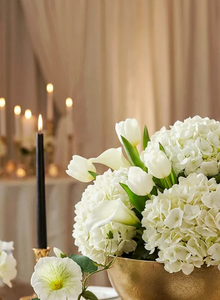 Elegante y Duradero Florero de Aluminio Hecho a Mano con Acabado Antiguo para Decoración de Mesa Interior Moderna - Product Image 2