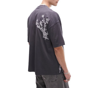 เสื้อยืดผู้ชายสไตล์สตรีทแวร์ ผ้าฝ้าย 100% พร้อมโลโก้แบบกำหนดเอง เสื้อยืดโอเวอร์ไซส์สไตล์วินเทจสำหรับผู้ชาย - Product Image 1