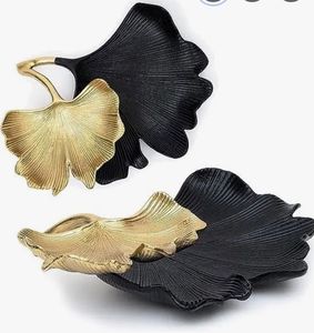 Elegante Tazón de Latón con Semillas de Almendras y Cuchara Metálica Moderna para Decoración del Hogar, Plato Decorativo para Servir - Product Image 5