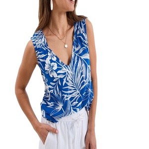 Blusa Azul Eléctrico con Cuello en V y Tirantes Anchos para Mujer, Top Elegante sin Mangas para Oficina y Uso Diario - Product Image 3