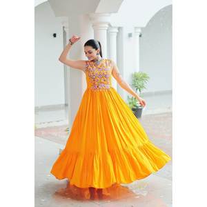 Vestido de noche especial Navratri con bordado de hilo y trabajo de espejo - Product Image 4