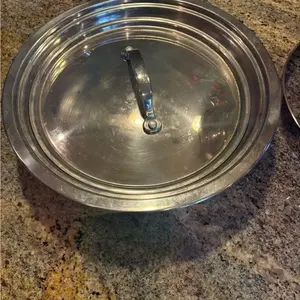 Casserole classique en acier inoxydable robuste |   Durable et antiadhésif pour cuisines commerciales et tous types de cuisinières - Product Image 5