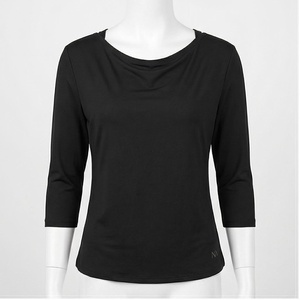 Haut noir uni à col bénitier et manches trois quarts, respirant, en spandex et polyester, pour femme, idéal pour le yoga - Product Image 1