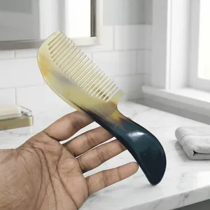 Peigne à cheveux en corne de bœuf de qualité supérieure, antistatique, fait main, démêlant, à dents larges, en corne naturelle - Product Image 3