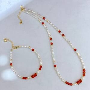 Ensemble de bijoux en agate rouge naturelle, collier fin et élégant avec bracelet minimaliste rétro chinois - Product Image 1