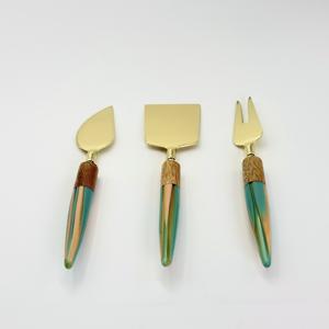 Ensemble de 3 couteaux à fromage de qualité supérieure avec manche en résine et lame en acier inoxydable, manche en boucle, pour usage en restaurant - Product Image 2