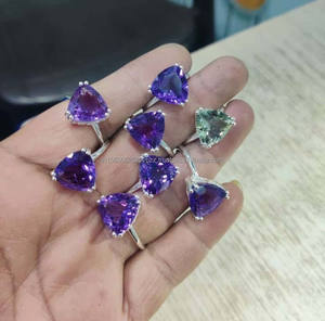 Oferta Especial: Anillo de Plata de Ley 925 con Piedra Lunar Arcoíris Natural de 12mm, Corte Trillón, Engaste Vintage, Precio al por Mayor para Fiestas - Product Image 3