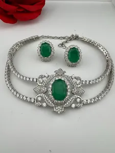 Ensemble de colliers statement en pierres doubles et diamants CZ, collier ras du cou plaqué or blanc, produit artisanal en gros - Product Image 3
