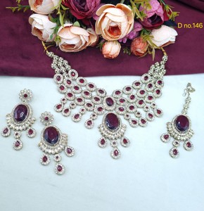 Ensemble élégant de collier, boucles d'oreilles et mang tika en zircon cubique ovale, pour mariage et soirée, bijoux de mode, fabricant. - Product Image 2
