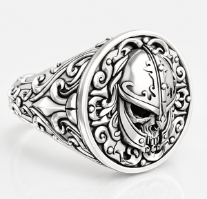 Anillo de Plata de Ley 925 con Engaste de Bisel Gótico de Casco de Calavera Vikinga Cristiana Oxidado Negro - Product Image 3