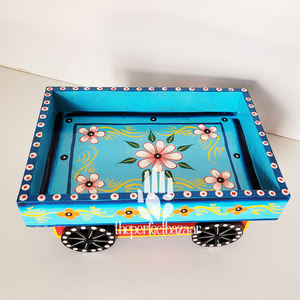 Carrito de Madera Pintado a Mano Thela theperfectbazaar Decoración para el Hogar de Uttar Pradesh - Product Image 1