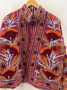 Chaqueta Corta de Terciopelo Marrón Hecha a Mano para Mujer, Bordado con Hilo Suzani, Chaqueta de Invierno con Frente Abierto, Cárdigan - Product Image 4
