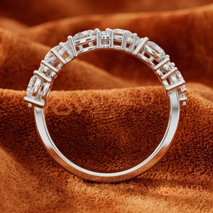 แหวนแต่งงานแบบคลัสเตอร์ประดับมอสซาไนต์ทรงลูกแพร์และทรงกลม ดีไซน์ไม่ซ้ำใคร เงินแท้ 925 ชุบโรเดียม ประดับเพชรแล็บแบบ Eternity Band - Product Image 4