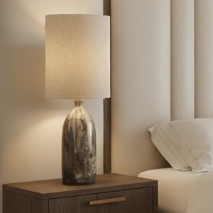 Pièce d'éclairage décorative haut de gamme, conçue avec une forme organique, esthétique contemporaine et caractère intemporel pour embellir votre intérieur. - Product Image 4