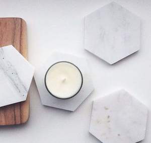 Ensemble de sous-verres en marbre durable avec support en liège protecteur pour éviter les dommages causés par l'humidité sur les surfaces en bois - Product Image 5