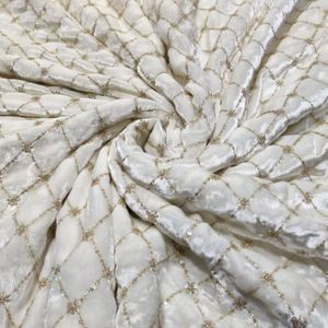Housse de coussin en velours brodé avec motif floral pour la décoration de la maison, tissu en polyester de poids moyen - Product Image 4