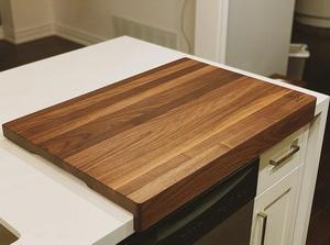 Planche à découper rectangulaire en bois d'acacia artisanal de qualité supérieure, durable, lavable au lave-vaisselle, pour la maison et la restauration - Product Image 4