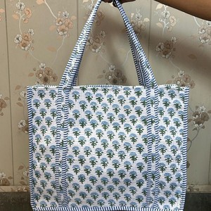 Grand sac fourre-tout professionnel de haute qualité pour femmes, sac fourre-tout coloré à fleurs, sac fourre-tout en coton matelassé - Product Image 3