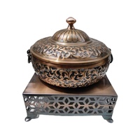 Réchaud de buffet antique en métal brun à motif gaufré pour la restauration
