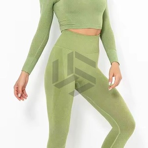 Ensemble de yoga léger sur mesure pour femme, écologique, respirant, 2 pièces, avec logo frontal, pour la gym et le fitness - Product Image 5