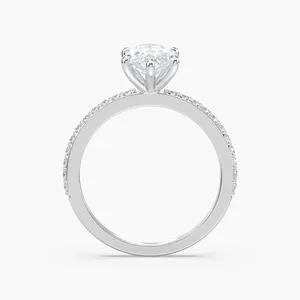 Anillo de compromiso solitario con diamante marquise de 1.50 quilates, engaste de seis puntas con media banda de diamantes redondos en oro rosa y blanco. - Product Image 4