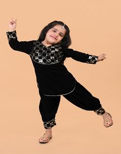Conjunto de kurti de terciopelo de manga larga y salwar afgano - Negro - Product Image 1