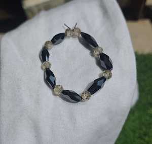 Bracelet en moissanite rond et noir fantaisie de 7 mm, couleur champagne clair, fait main - Product Image 1