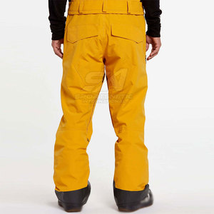 Salopettes d'hiver élégantes et fonctionnelles avec tissu résistant et coupe confortable pour les activités de ski et de snowboard - Product Image 4