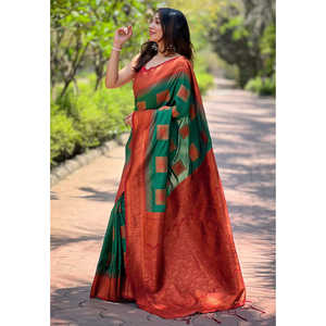 Sari de Seda Suave Verde Elite Weaves con Tejido Zari en Contraste, Vestidos Elegantes para la Noche - Product Image 1