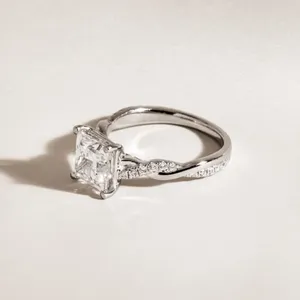 Anillo de compromiso de oro blanco macizo con corte princesa, anillo solitario de diamante con diseño de vid retorcida, banda infinita de oro blanco, anillo nupcial delicado - Product Image 4