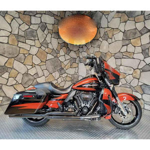 Harley-Davidson CVO Street Glide CVO 2017 Usada en Venta, Personalizada de Alta Gama, Lujosa con Características Premium - Product Image 3