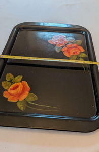 Bandeja de Arte Folclórico Rosa de Medianoche, Plato de Lacado Golden Bloom, Bandeja de Metal Negra Cottage Rose, Bandeja de Servicio Heritage Rosebud - Product Image 6
