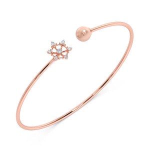 Bracelet en or rose avec flocon de neige en diamant, accent de pierres blanches et élégante boule de perles, design ouvert - Product Image 1