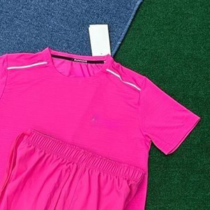 Camiseta Deportiva Transpirable para Hombre con Logotipo Frontal, Manga Corta, Absorbe la Humedad, Protección UV, Ropa Deportiva Lisa - Product Image 2