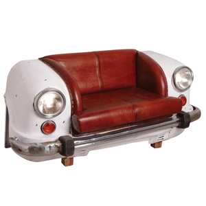 Canapé moderne en forme de capot de voiture rouge avec assise en cuir PU noir, pieds en bois massif, mobilier de salon inspiré de l'automobile rétro, unique - Product Image 3