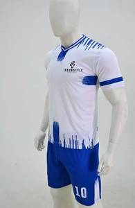 เสื้อฟุตบอลชายสีขาวน้ำเงินแบบซับลิเมชั่น คอวี แขนสั้น ระบายเหงื่อได้ดี ทรงแอธเลติก เหมาะกับทุกฤดูกาล - Product Image 2
